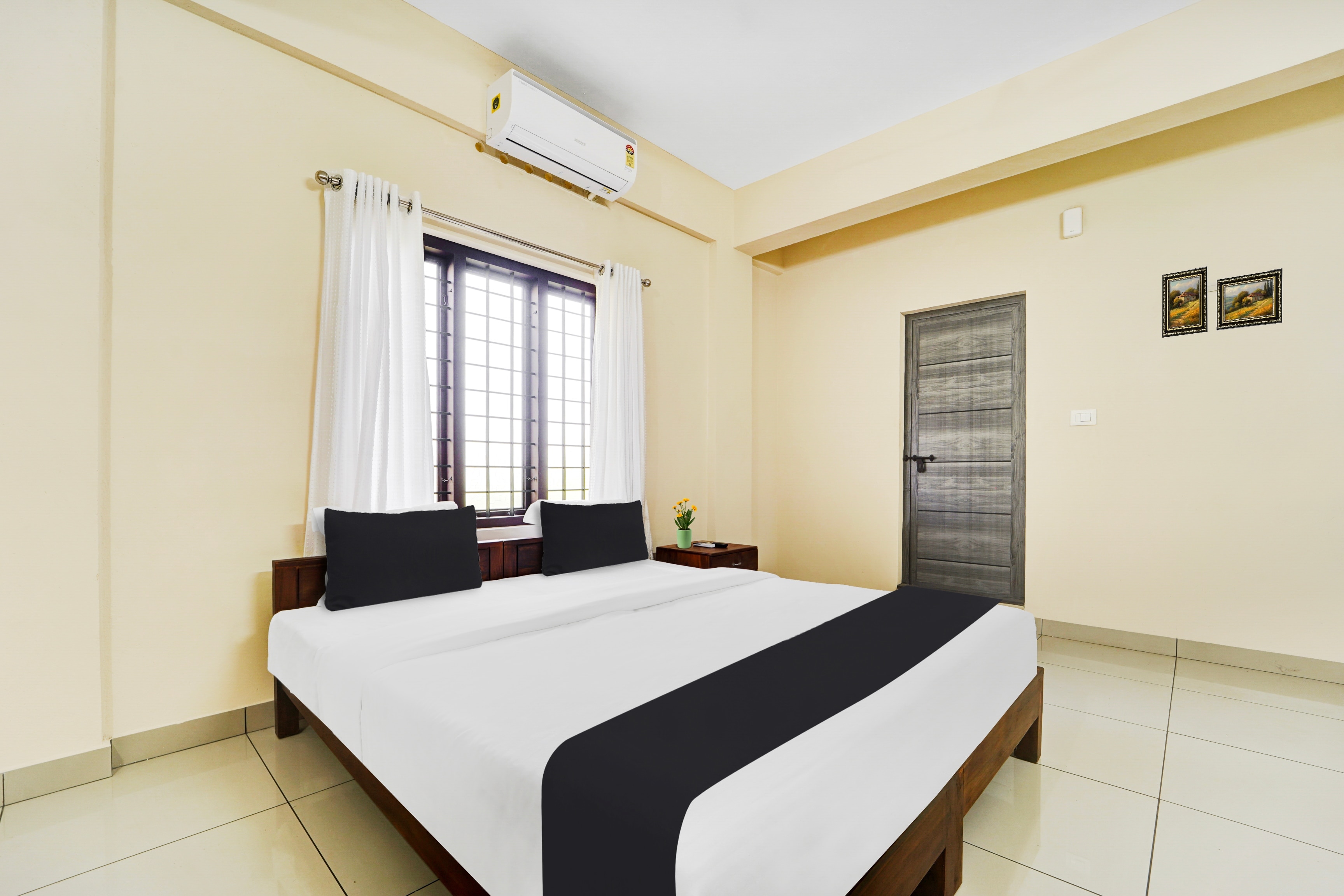 Hotel O Ambalamedu - Tap to explore photos