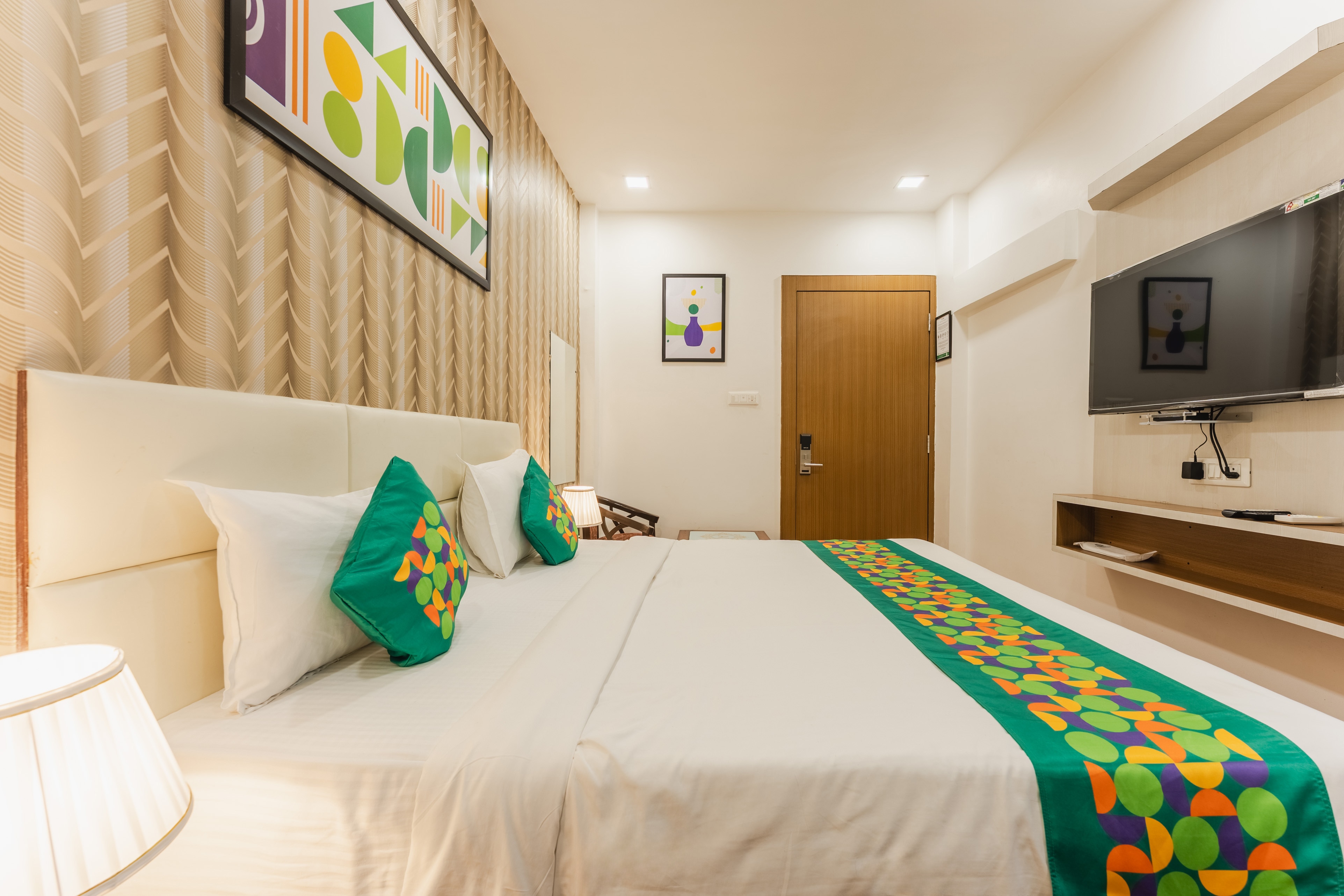 Deluxe Room Lighting