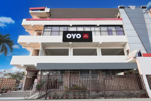 Hotel O AB Rooms