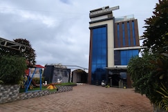 Everest Inn Chakan, Pune