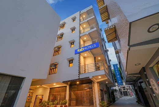 FabHotel Dolphin International