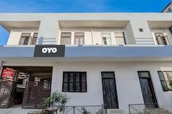 Hotel O Comfort Castle Inn, Mampur Bana