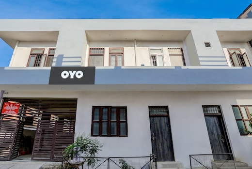 Hotel O Comfort Castle Inn