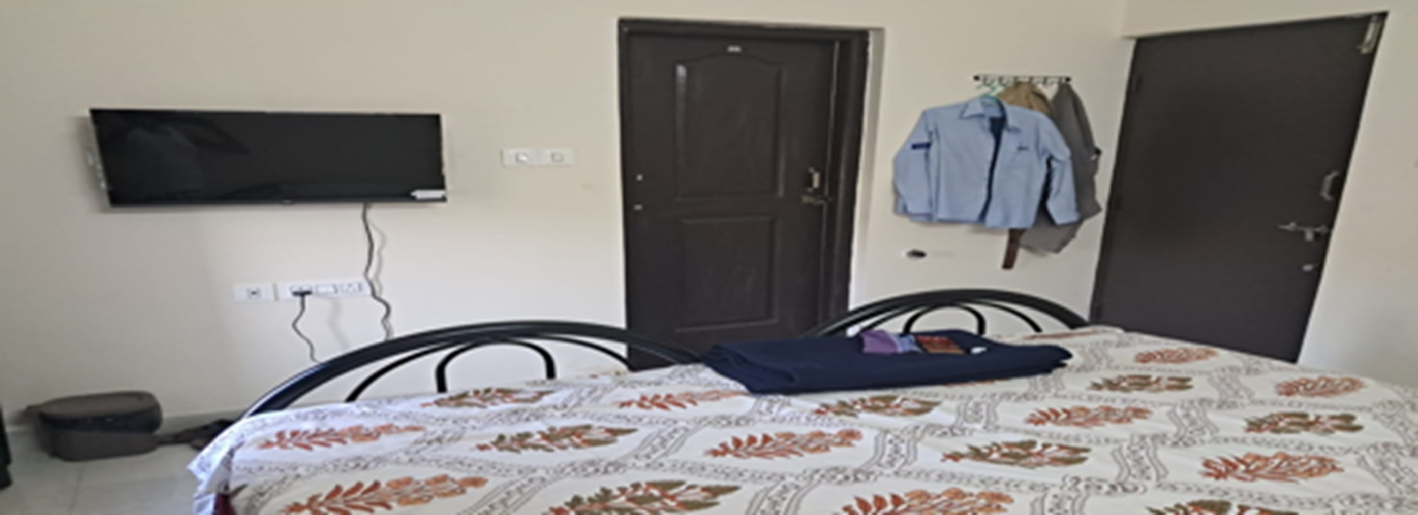 SMS Guest House- Vidyanagar - Tap to explore photos