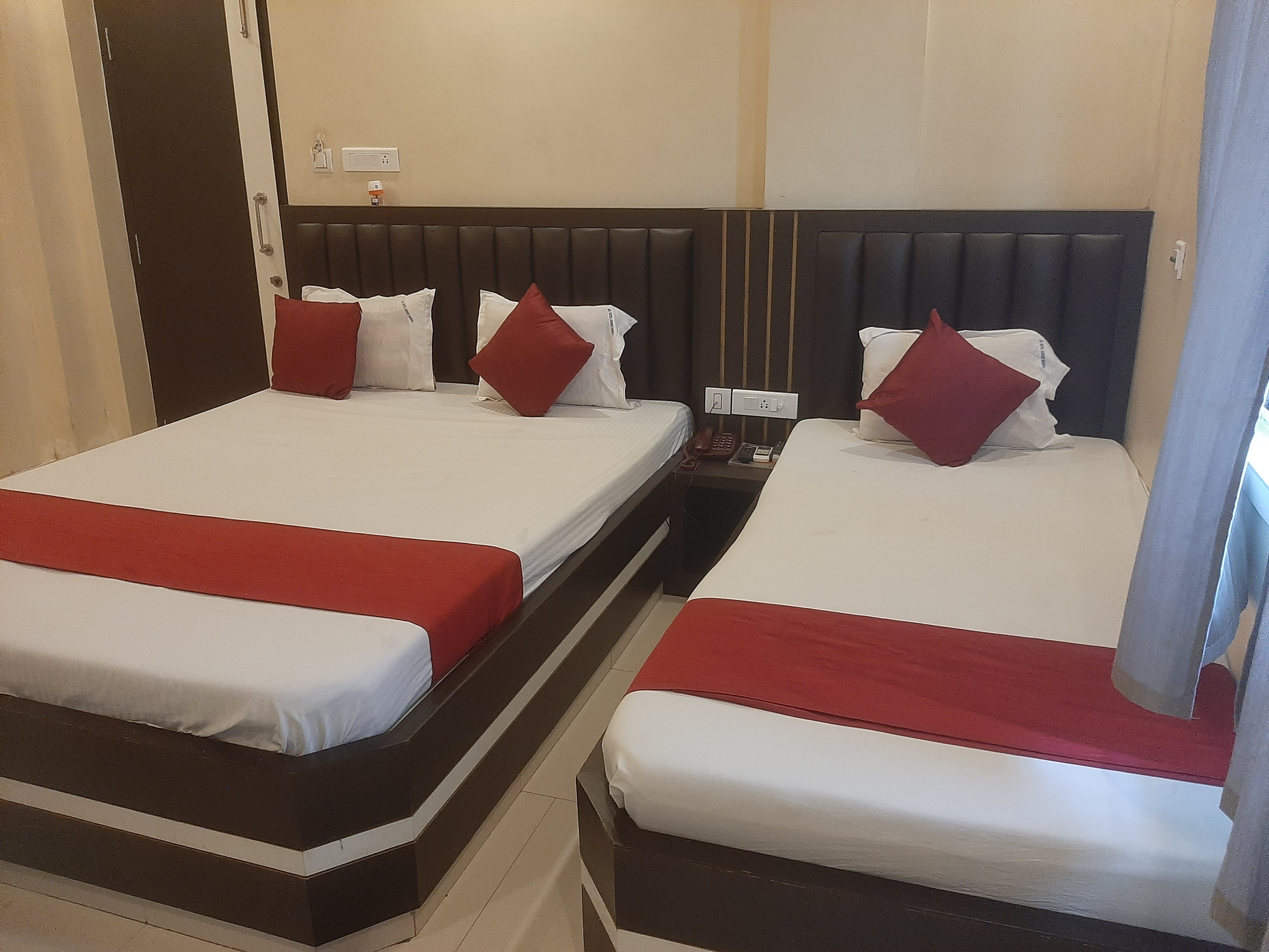 Hotel Jairam Samraj - Tap to explore photos