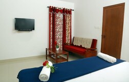 Deluxe Family Room(2 Adult's & 1 Child)