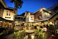 Silom Village Inn, Bangkok
