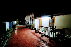 Mavila Beach Resort, Kerala's Heritage TempleVilla, Varkala