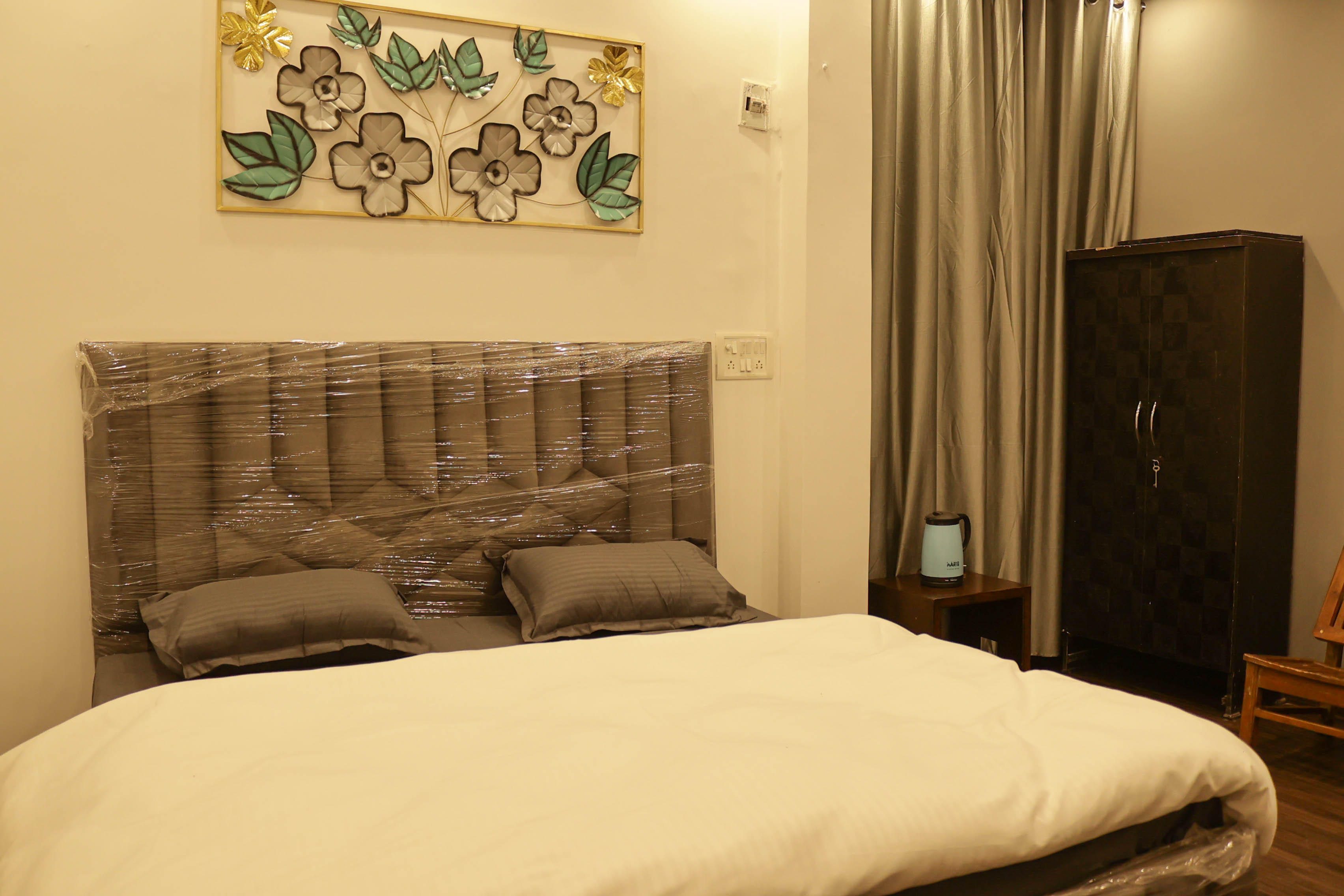 Nagpal Studio Apartment at Malviya Nagar - Tap to explore photos