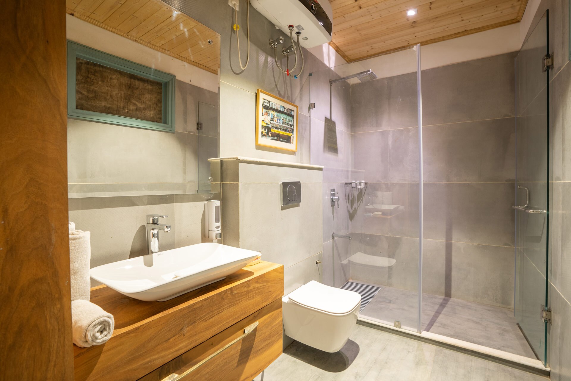 StayVista at Moon @ Aykon Estate w/ Outdoor Pool - Tap to explore photos