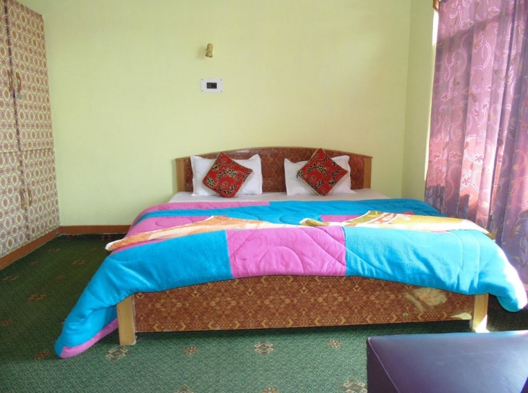 Jabeen Guesthouse - Tap to explore photos