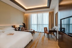 Johari Rotana, Ilala