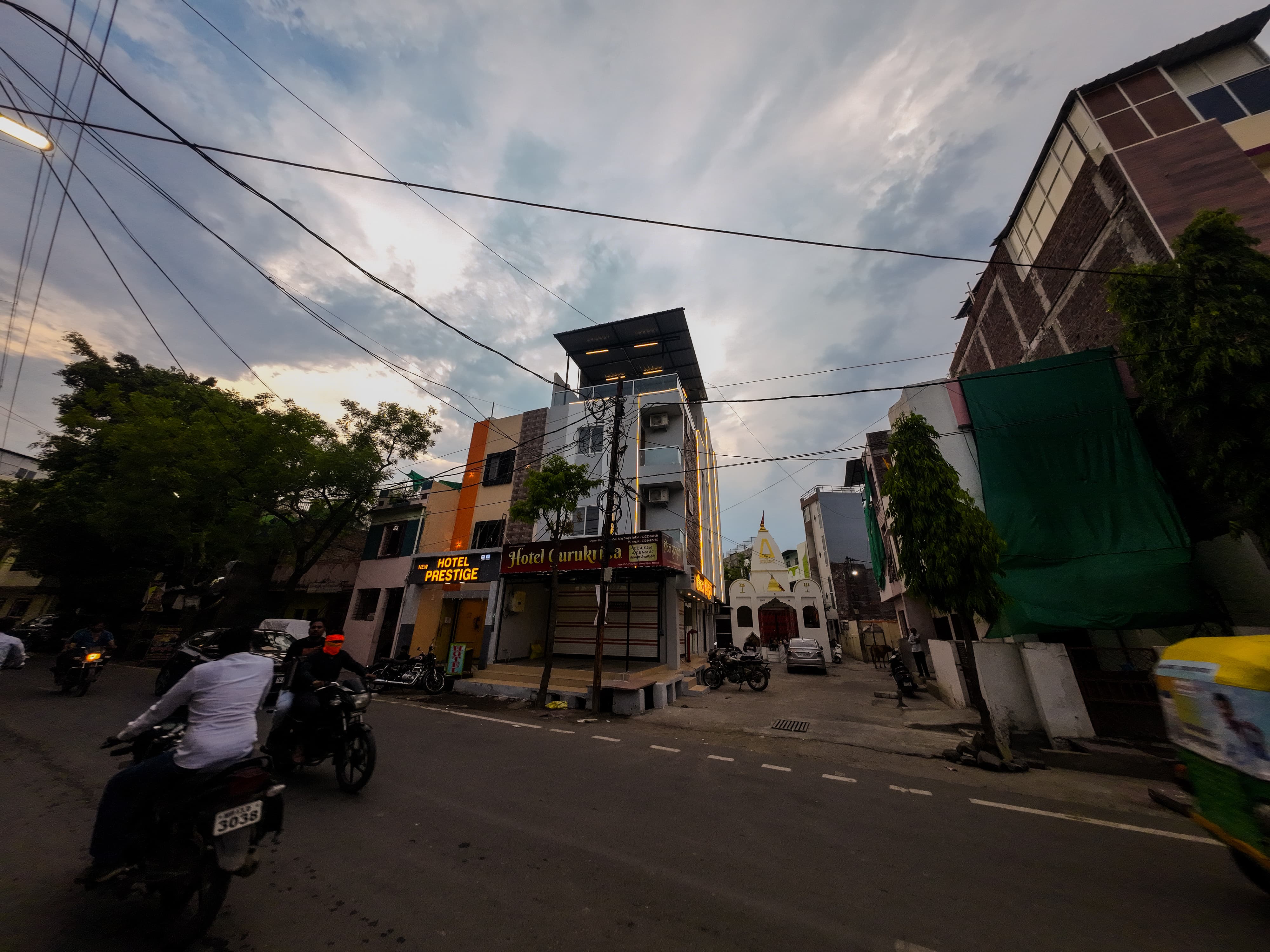 Guru Kripa Hotel - Tap to explore photos