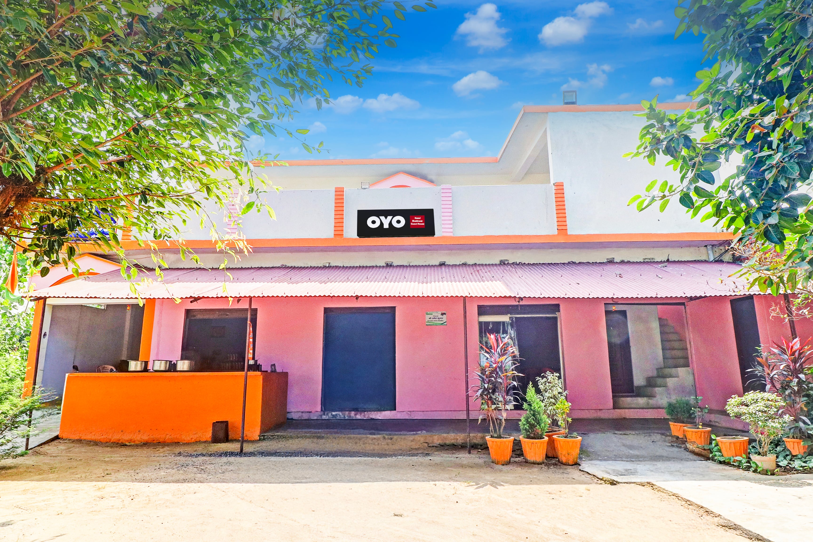 Hotel O Shekhawat Guest House - Tap to explore photos