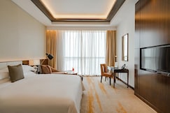 Johari Rotana, Ilala