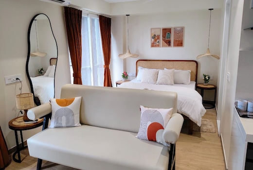 Yugen | 1 BR Studio Apartment near Airport