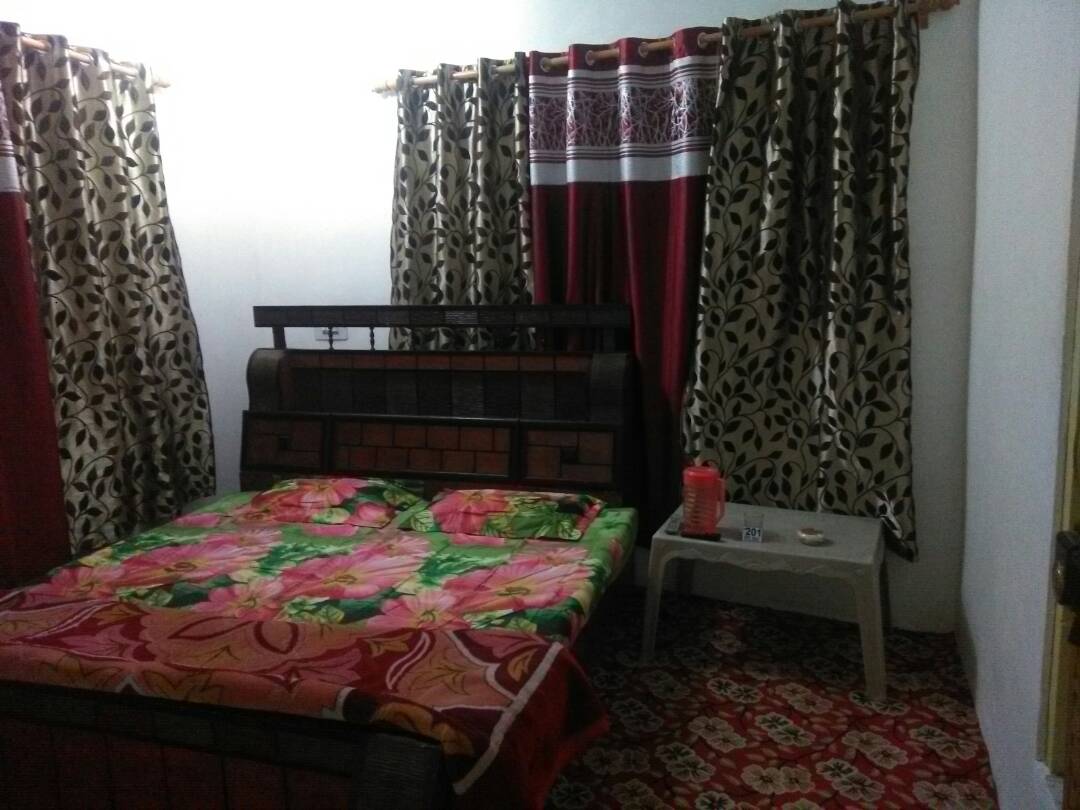 Hotel Irshad, Opposite to Khyber Hospital Lane - Tap to explore photos