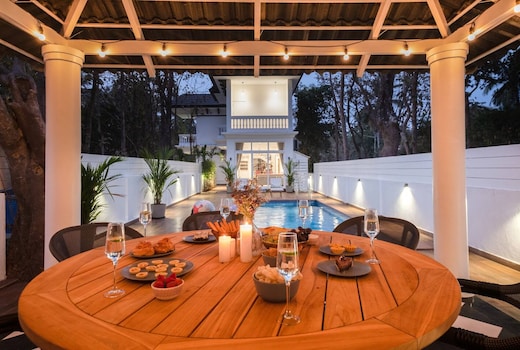 Luxurious 4BHK Villa with private pool Amanassa 3