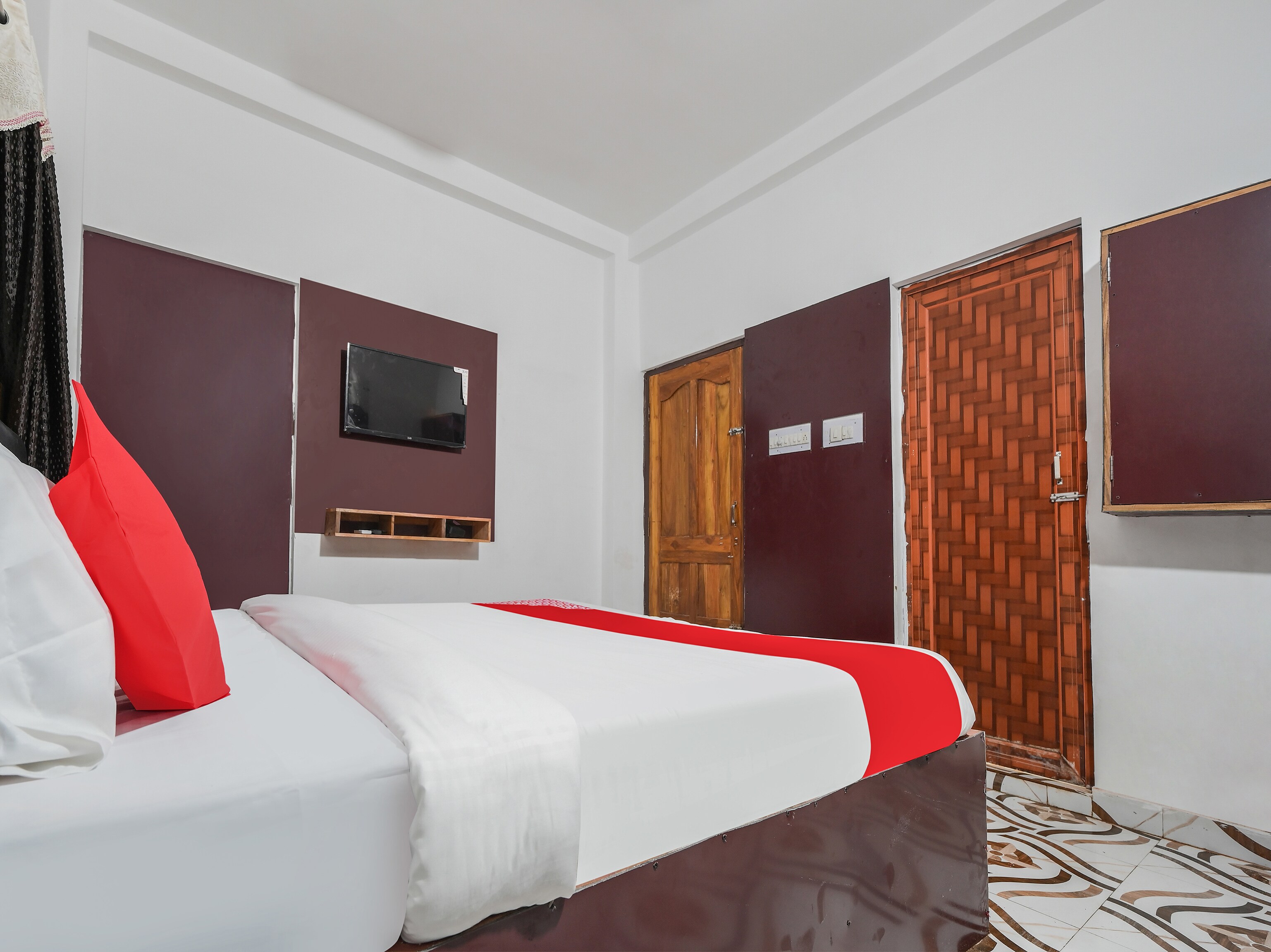 Hotel O ARES RESIDENCY - Tap to explore photos