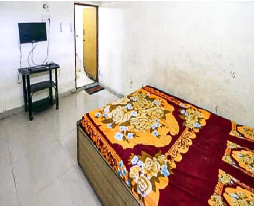 New Agra Guest House By WB Inn - Tap to explore photos