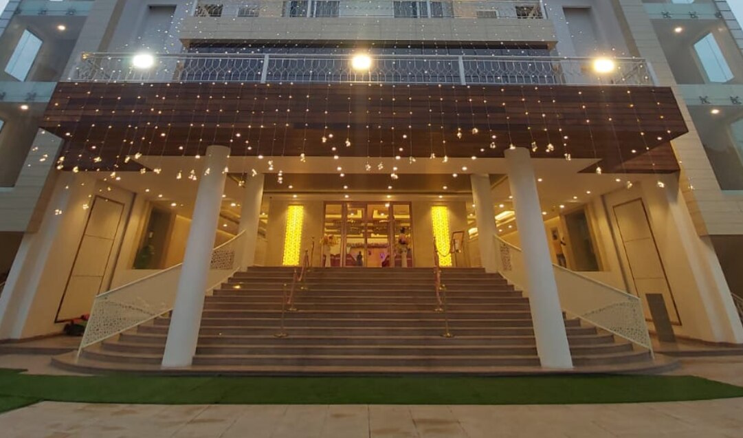 Hotel Acco Grand - Tap to explore photos