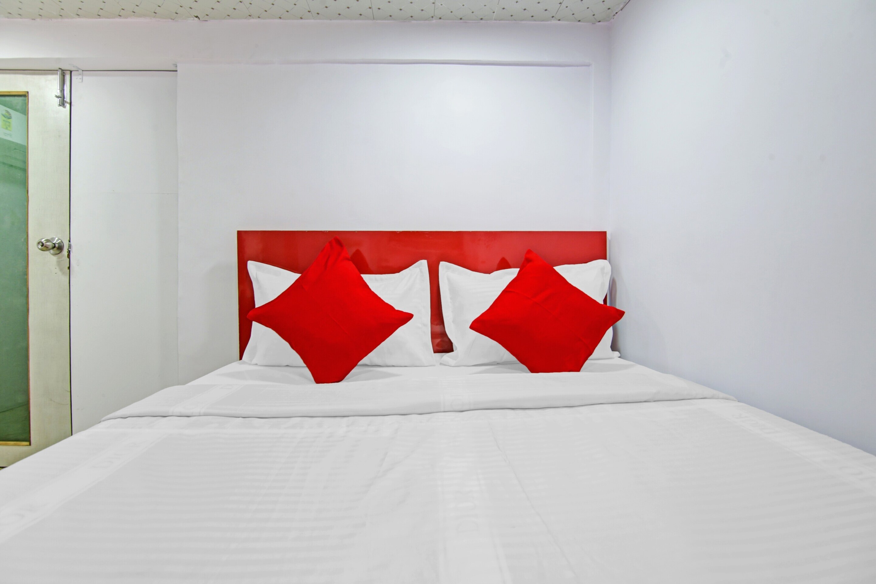 Hotel O Happiness Inn Near Tdi Mall - Tap to explore photos