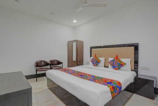 FabHotel Red Apple II