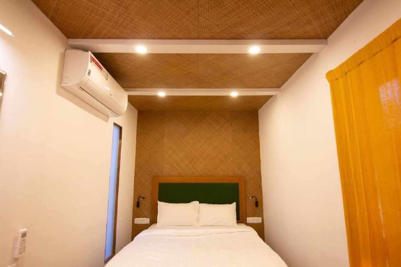 Hanu Reddy Residences - SPP Gardens - Tap to explore photos