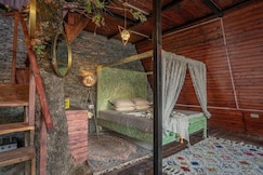 Himalayan Sukoon Villa Treehouse, Jibhi