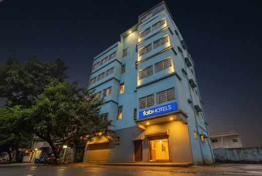FabHotel Love Birds Chinar Park