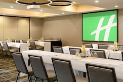 Holiday Inn & Suites OAKLAND - AIRPORT, San Francisco