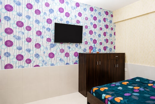 Room in thane ovale naka