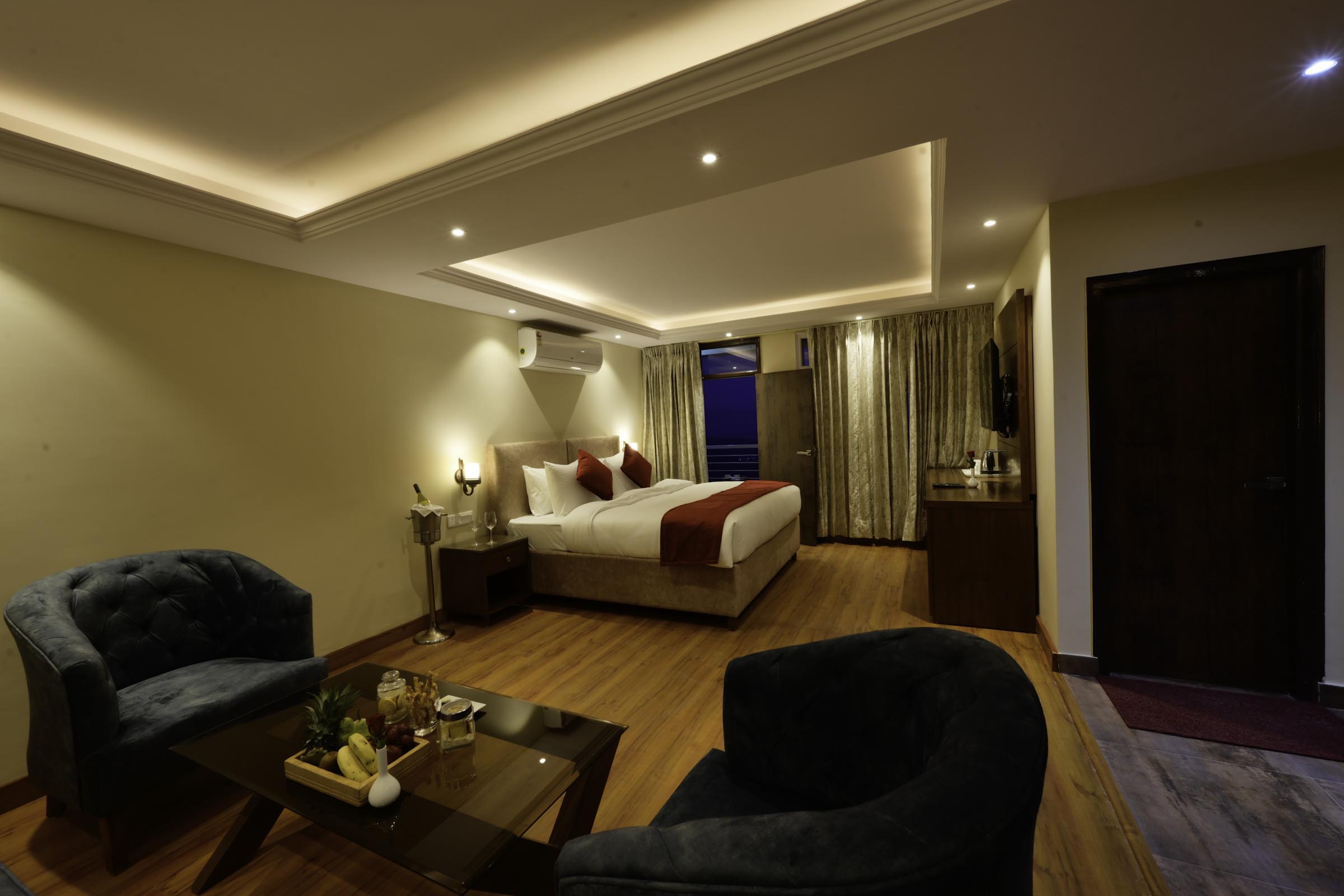 Hotel Rajgriha Kasauli - Tap to explore photos