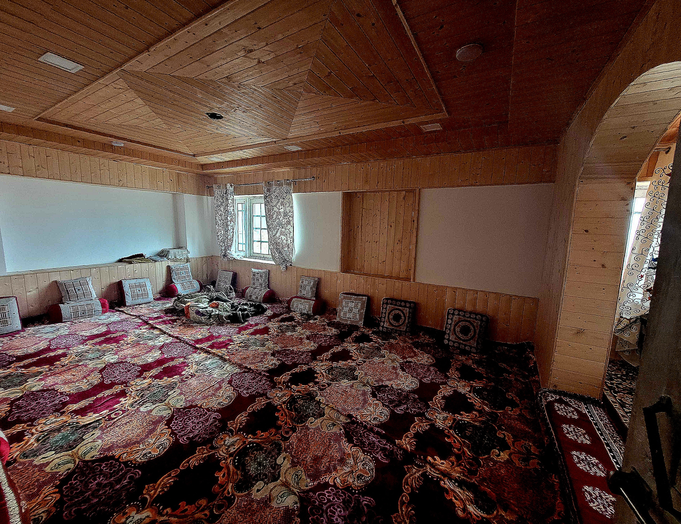 Hotel O POP HOME Rozia Homestay - Tap to explore photos