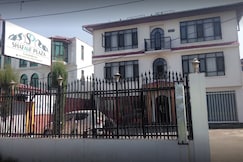 Shafaaf Plaza, Srinagar