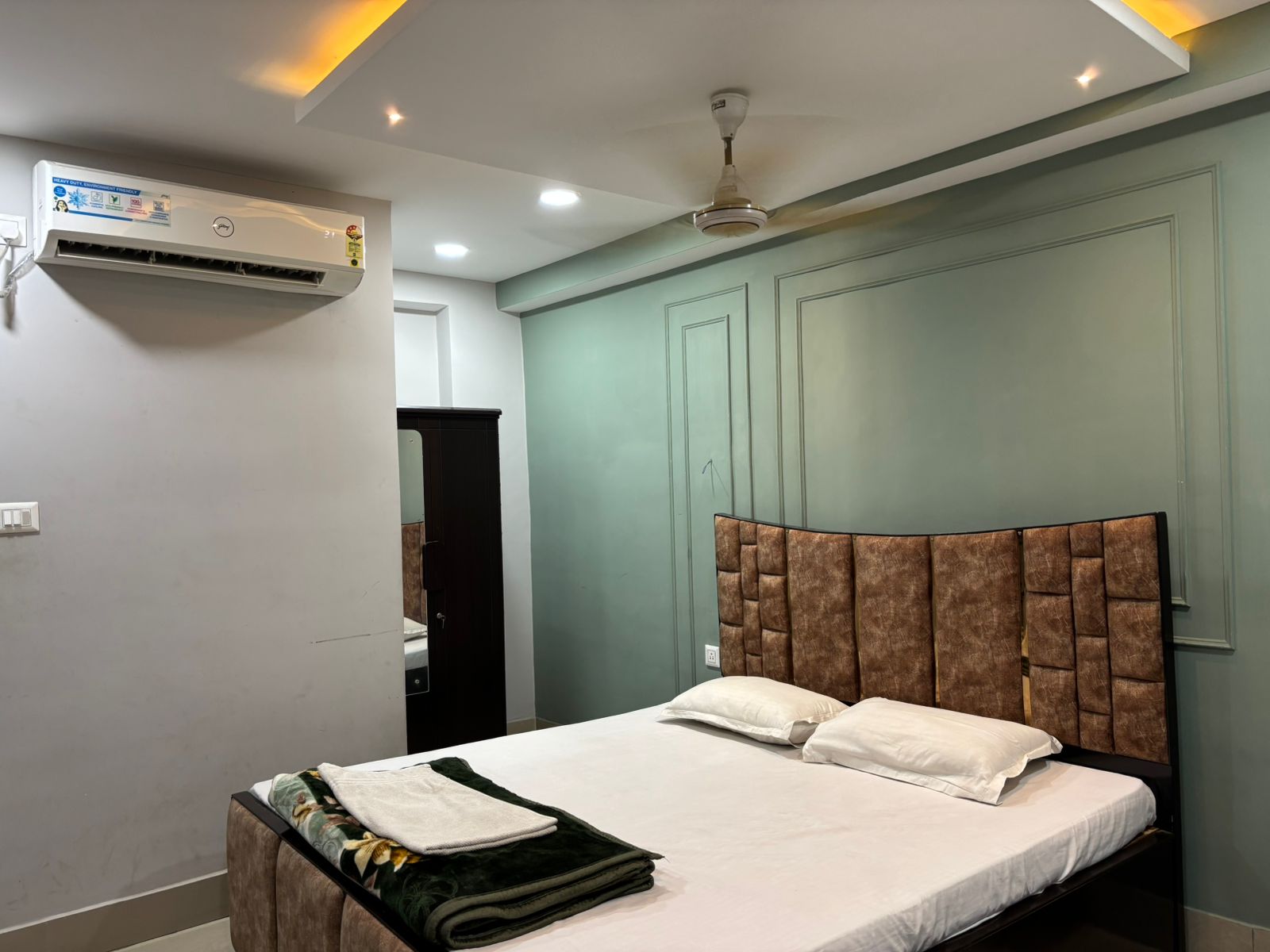HOTEL GANPATI - Tap to explore photos