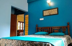 2 bedroom house with kitchen and Balcony
