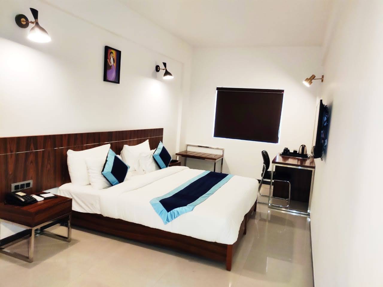 Hotel Silver Leaf Ankleshwar - Tap to explore photos