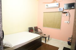 Hotel Rajmahal (70 kms from Sawai Madhopur), Hindaun