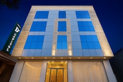 Hotel D Capitol Delhi Airport, Delhi