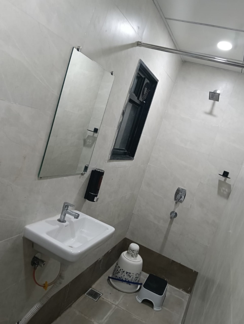 Hotel Sayba Classic - Tap to explore photos