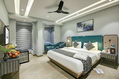 Hotel Uptown - Luxury Restaurant & Rooftop Near Connaught Place, Delhi