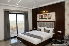 RATAN MAHAL, Ratangarh