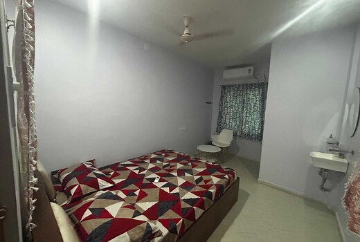 Hotel O DMR Lodge & Restaurant Bahadalpur Railway Station