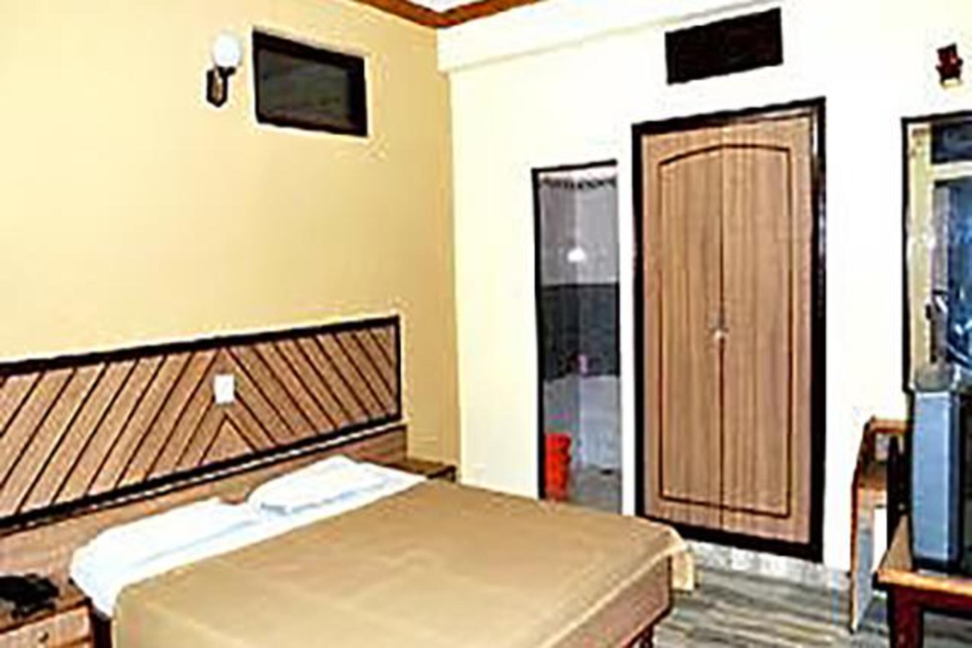 FabHotel Jai Mangal Palace - Tap to explore photos