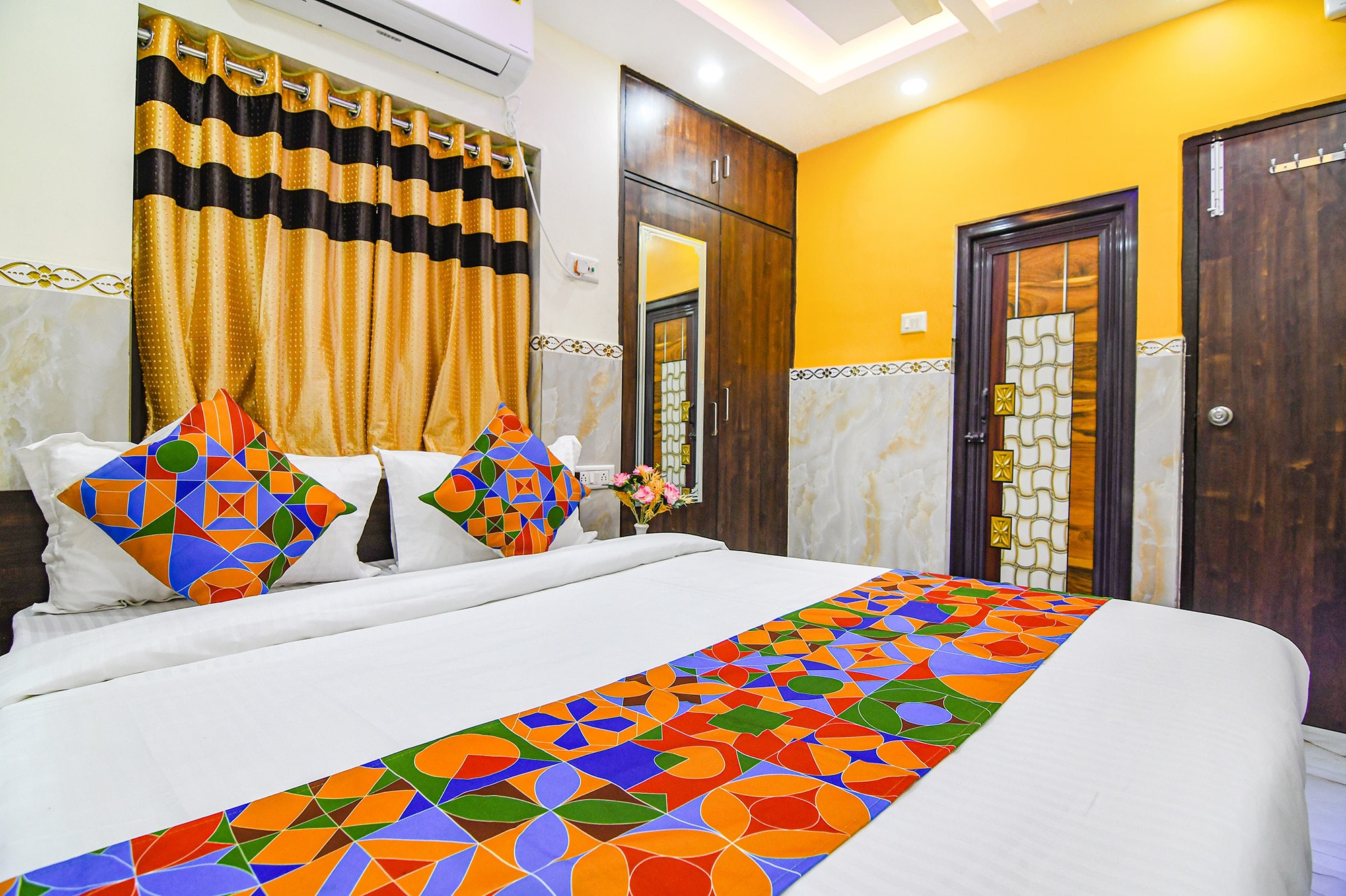 FabHotel MN International - Above milan traders near dawat e hind restaurant - Tap to explore photos