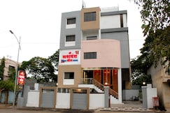 Shree Yashwant Lodge , Medha
