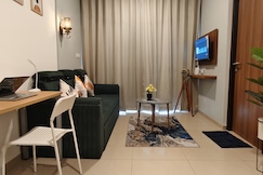 River Nest 1BHK  Couple friendly Suites, Pune