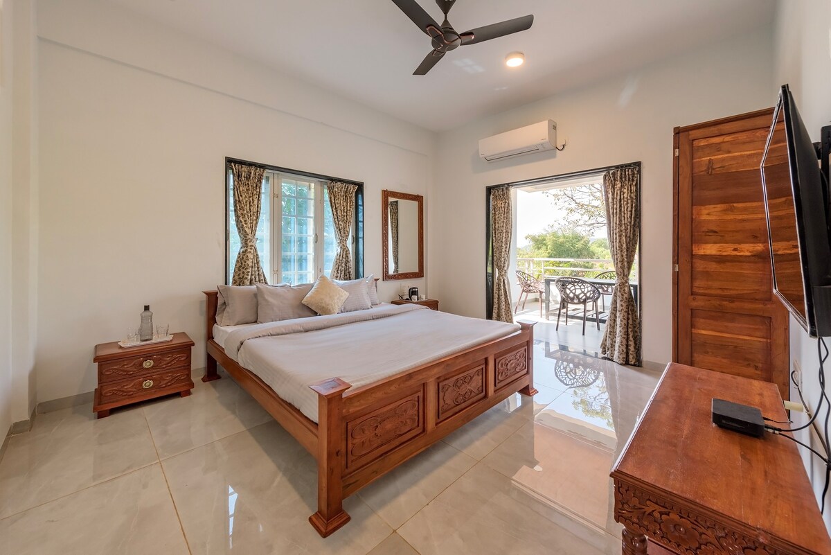 CosmicStays Ekantam Mountain View Villa at Velhe - Tap to explore photos