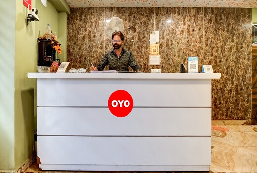 Hotel O Colour